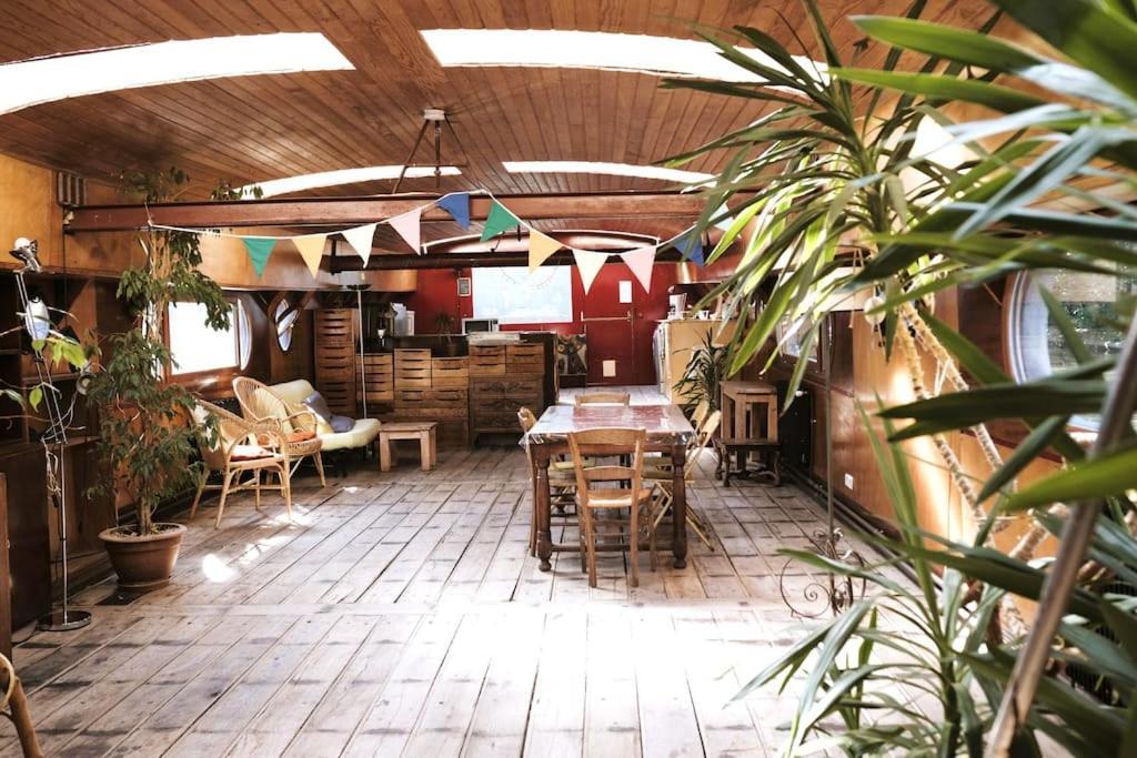 Belle Peniche Romantique A Paris Boulogne-Billancourt Esterno foto
